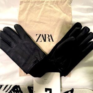 Zara black gloves